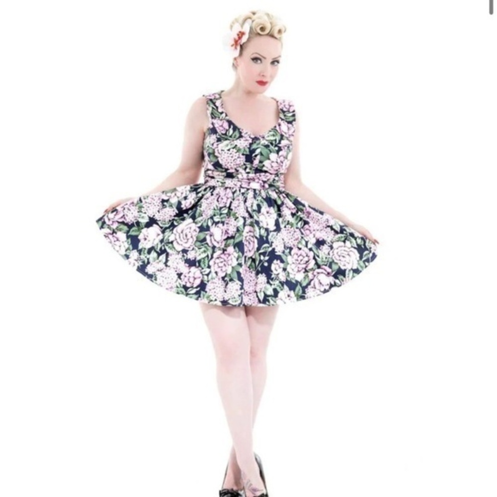 Hearts and Roses Carnation Mini Dress Size UK Size 14 / US 10